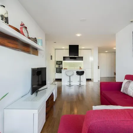 2Br Near Port Wine Cellars Parking Metro Quiet Balcony *