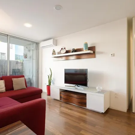 2Br Near Port Wine Cellars Parking Metro Quiet Balcony * Vila Nova de Gaia