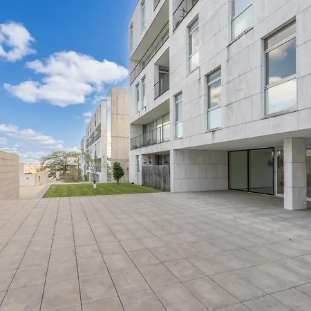 2Br Near Port Wine Cellars Parking Metro Quiet Balcony