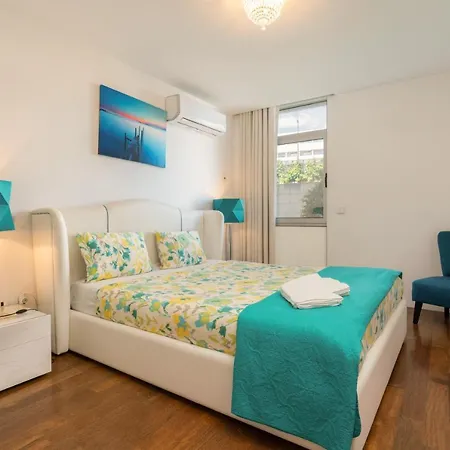 2br Near Porto Wine Cellars Parking Metro Quiet Balcony Appartement