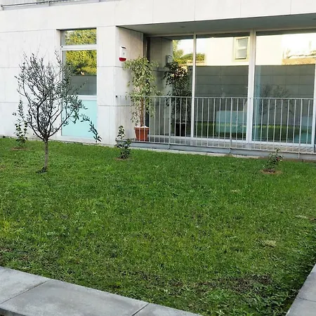 Appartement 2br Near Porto Wine Cellars Parking Metro Quiet Balcony