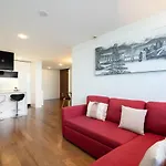 Quiet Balcony 2Br City Centre Whit Ac Metro Parking شقة فيلا نوفا دي غايا